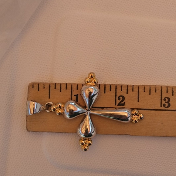 Cross pendant - Picture 3 of 3